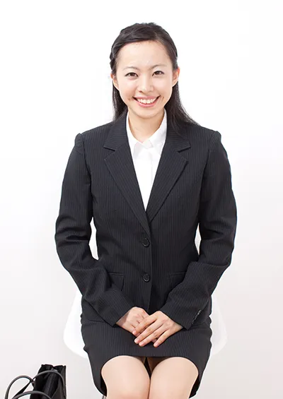 講師は知らないと恥ずかしい!スーツの着こなし術【女性編】 スカート丈の理想的な長さ