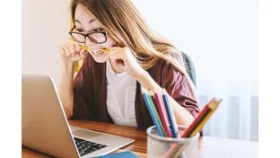 オンライン講師の副業ってどうなの？仕事内容や魅力、メリットを徹底解説！