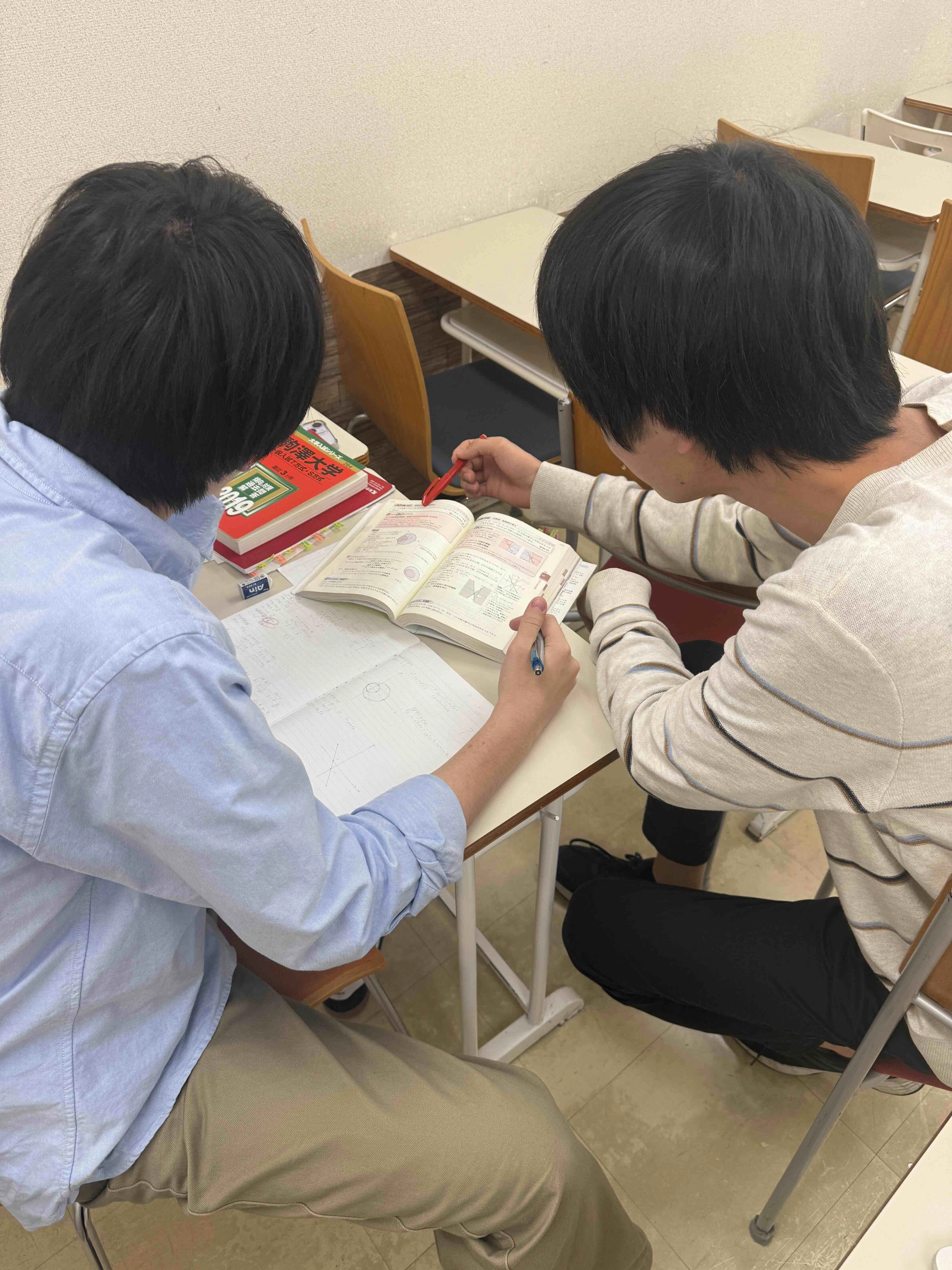 スライドイメージ（２） 学習塾ユニバースクール