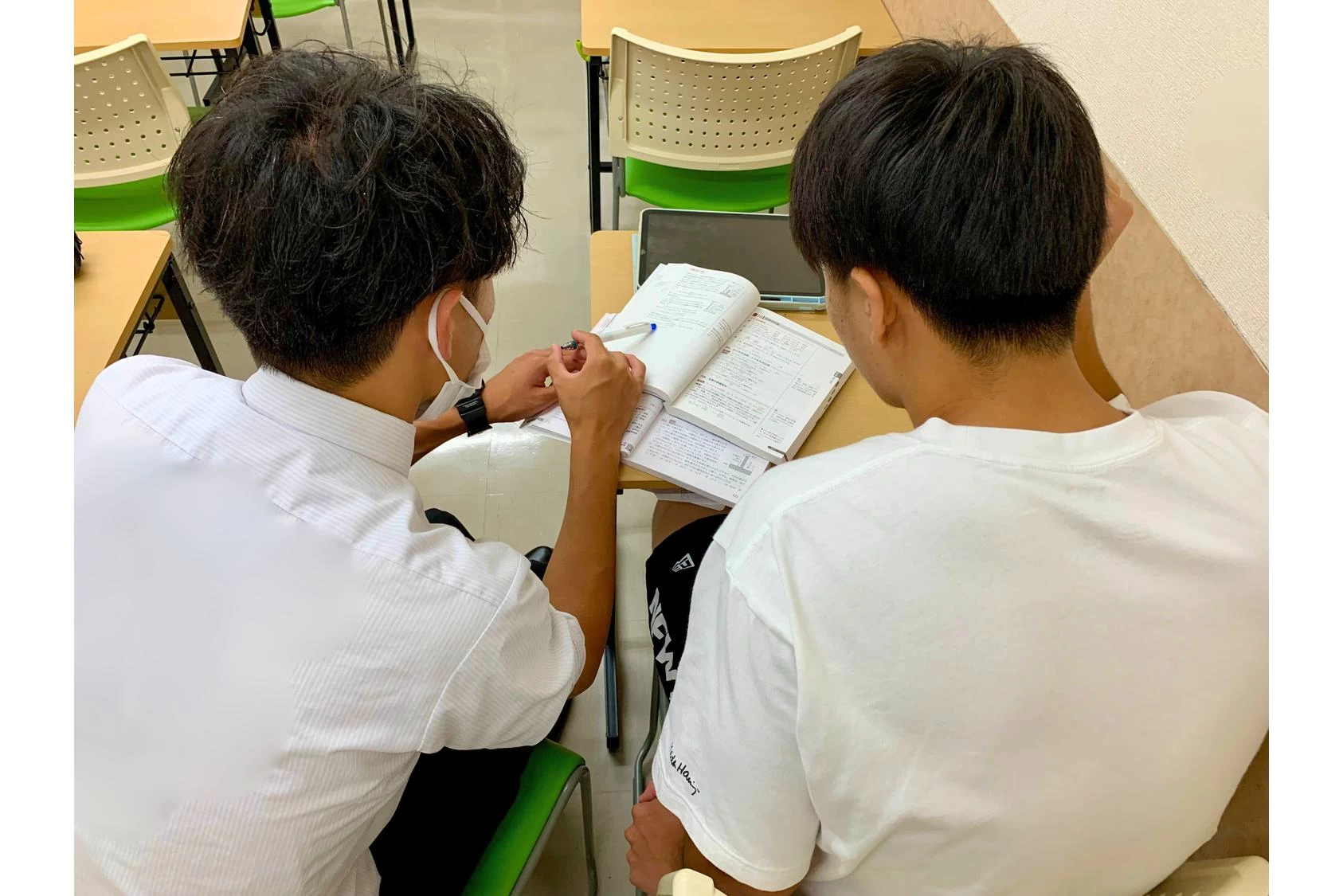 スライドイメージ（２） 聖和学院インターキッズ 森