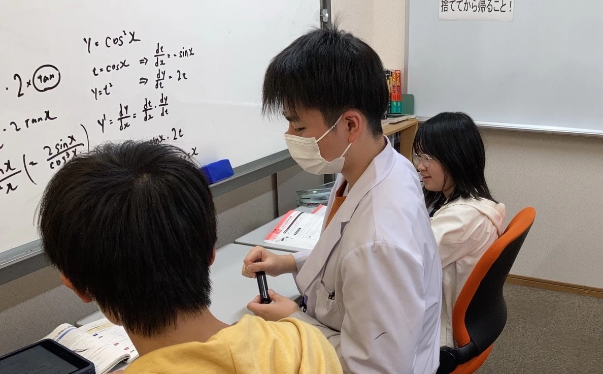 スライドイメージ（４） 進学塾“関西” 天理校