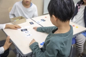 スライドイメージ（３） ウイングキッズ・ラボ つく