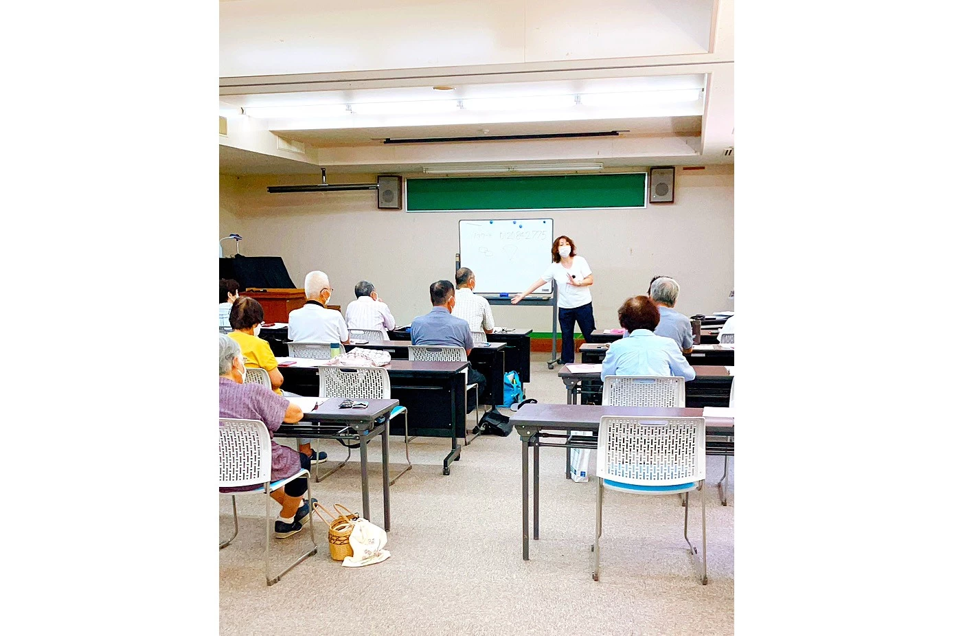 スライドイメージ（３） プロクラ ドコモショップ新