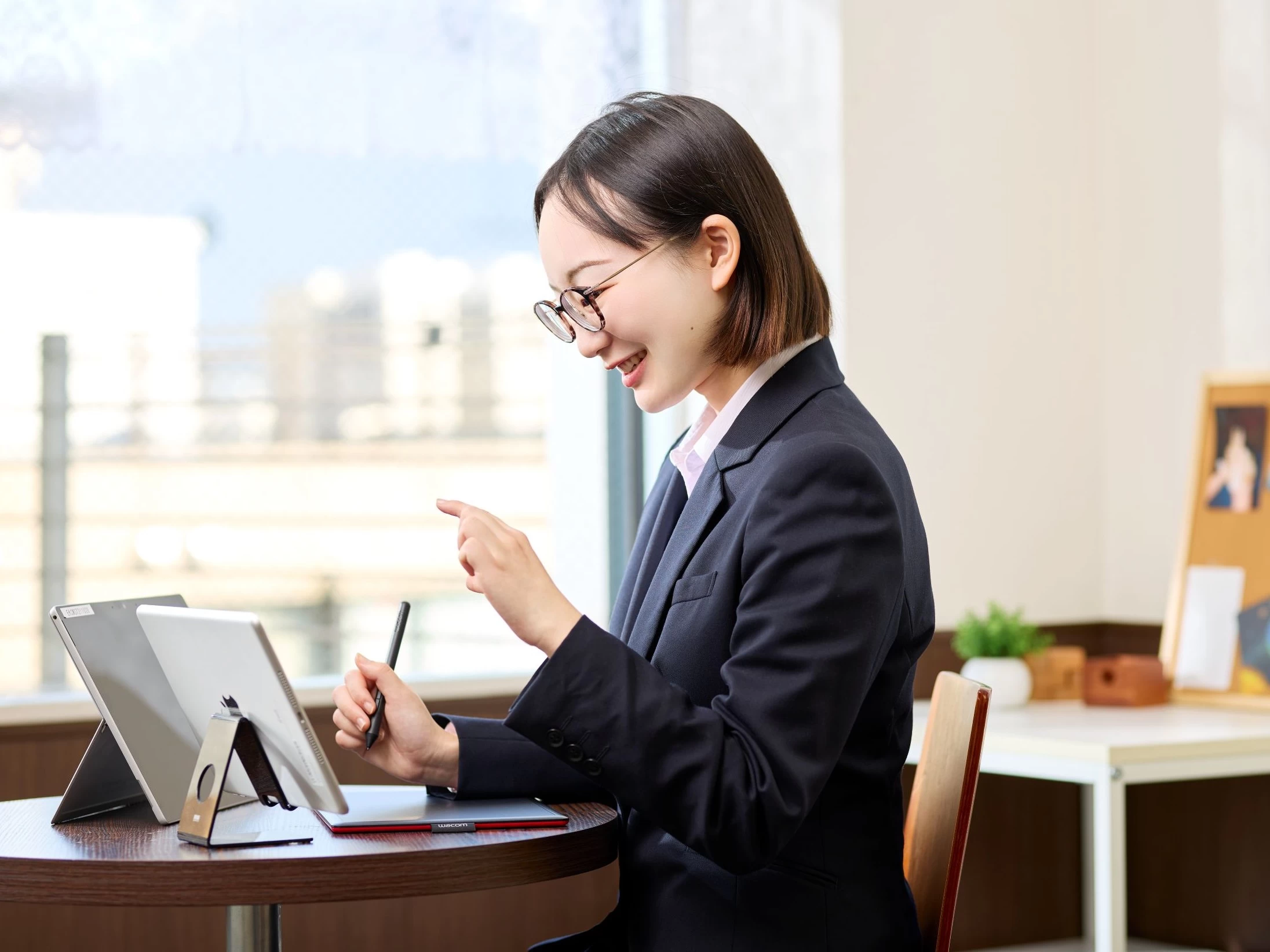 スライドイメージ（２） EIKOH LiNKSTU