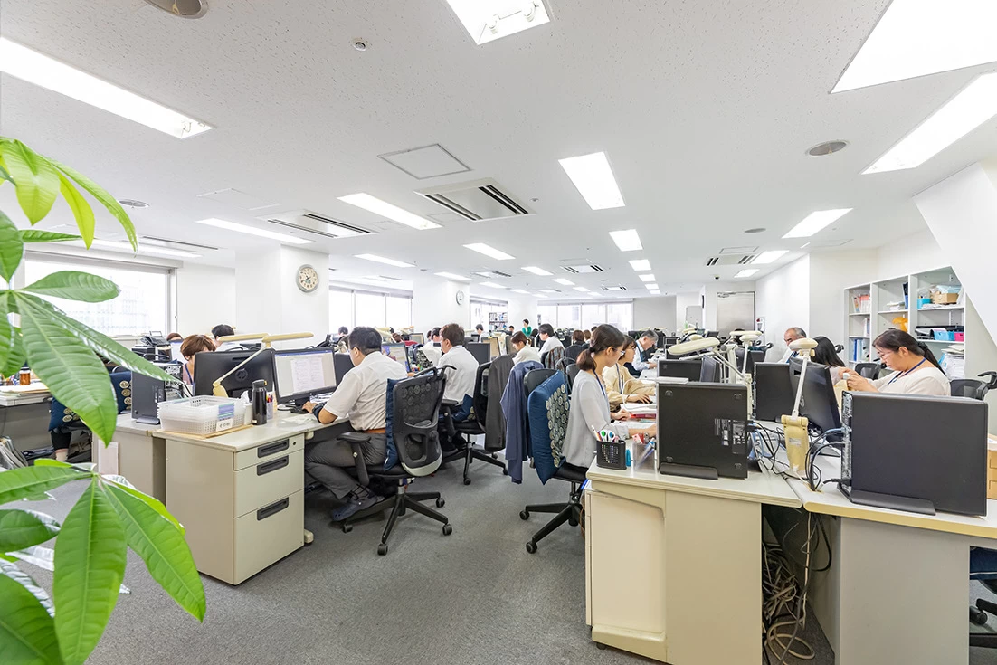 スライドイメージ（１） 株式会社プラウ21 本社