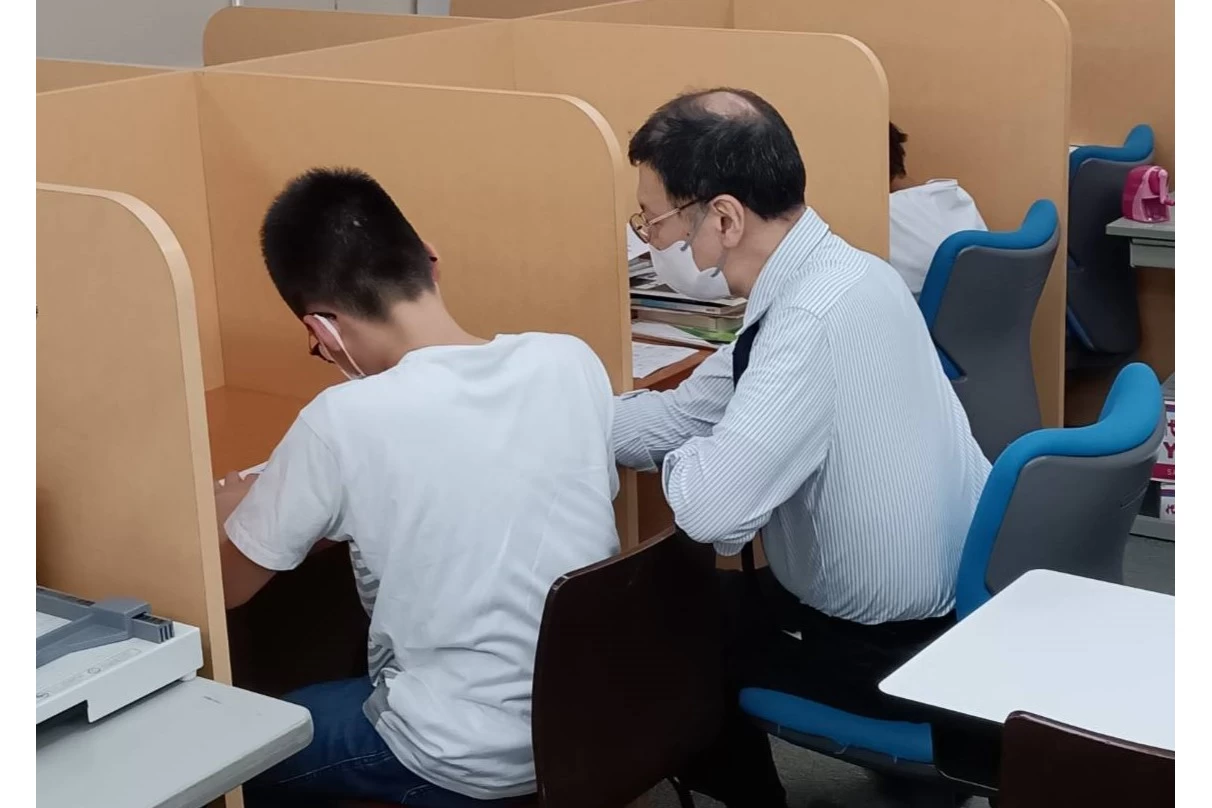 スライドイメージ（３） エマールゼミ