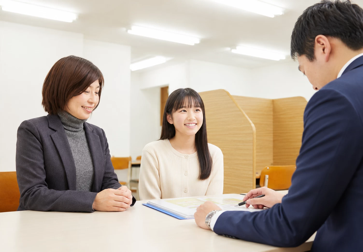 スライドイメージ（１） 個別指導WAM ユーカリが
