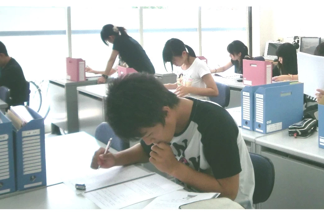 スライドイメージ（３） 向伸学館 島教室