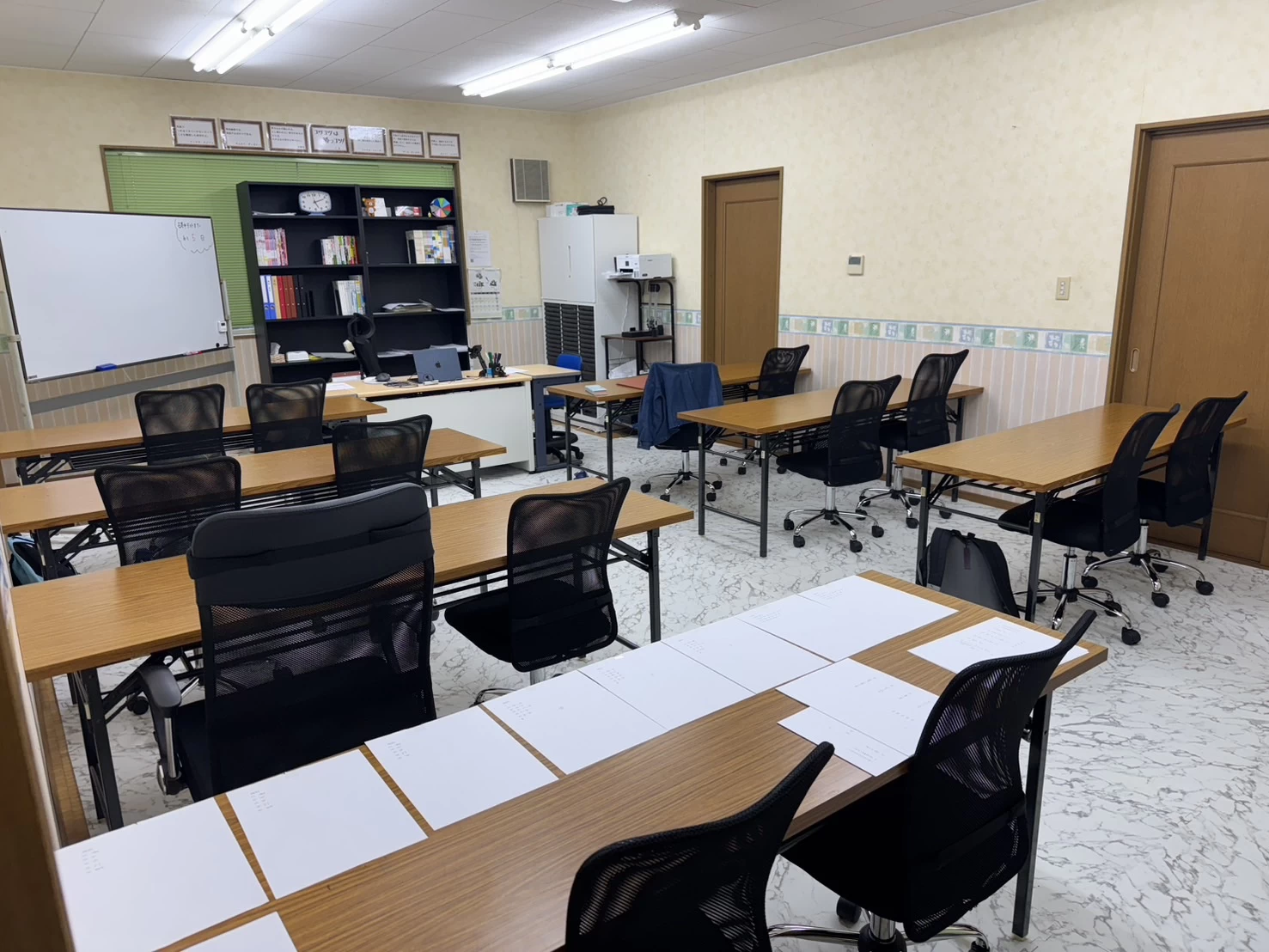 スライドイメージ（１） 個別指導のFUTURO