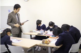スライドイメージ（３） スクール今西英語学院 榎町