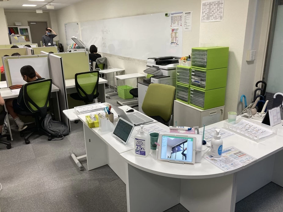 スライドイメージ（４） 個別指導 優志学館