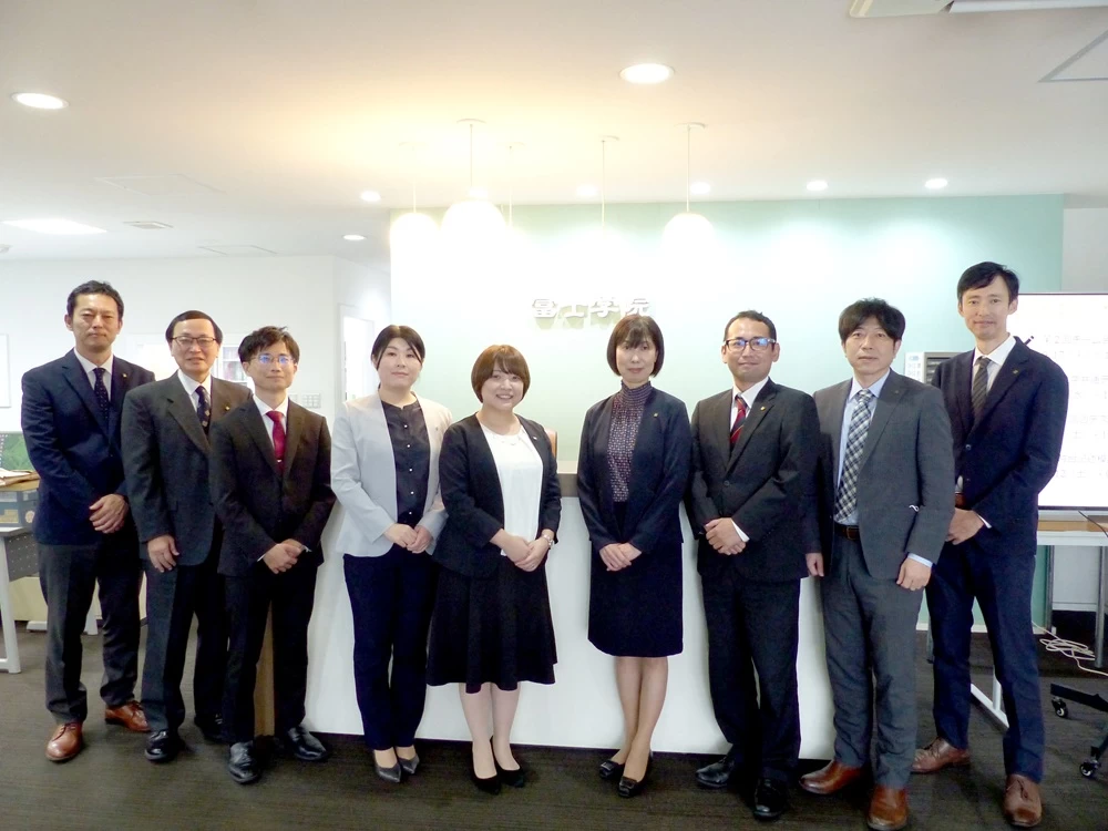 スライドイメージ（２） 富士学院　福岡校