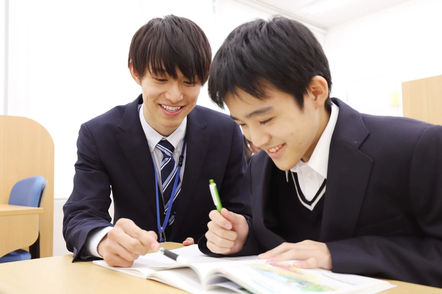 スライドイメージ（５） 個別指導Axis 三宮校