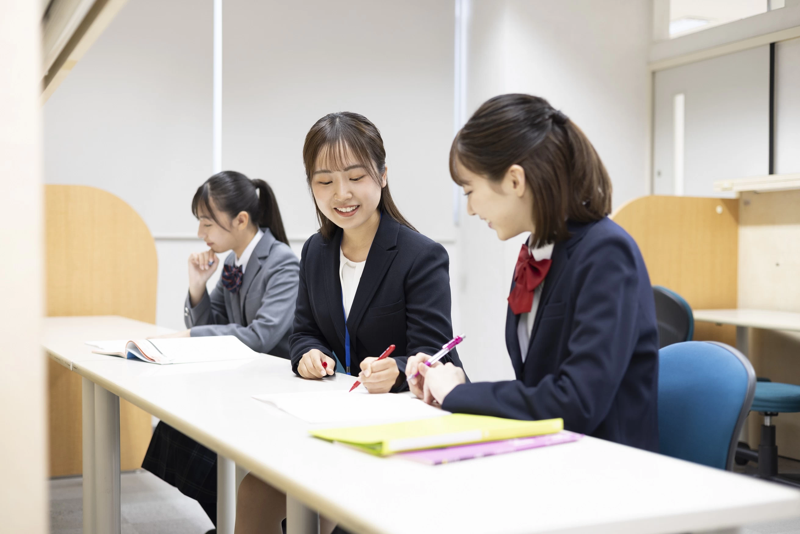 スライドイメージ（５） 京進の個別指導 スクール・