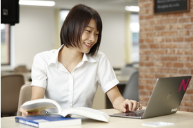 スライドイメージ（１） 学校法人角川ドワンゴ学園 