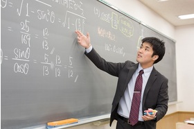 スライドイメージ（２） 京進の大学受験 TOPΣ 