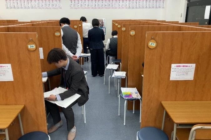 スライドイメージ（４） 正学館 市川校
