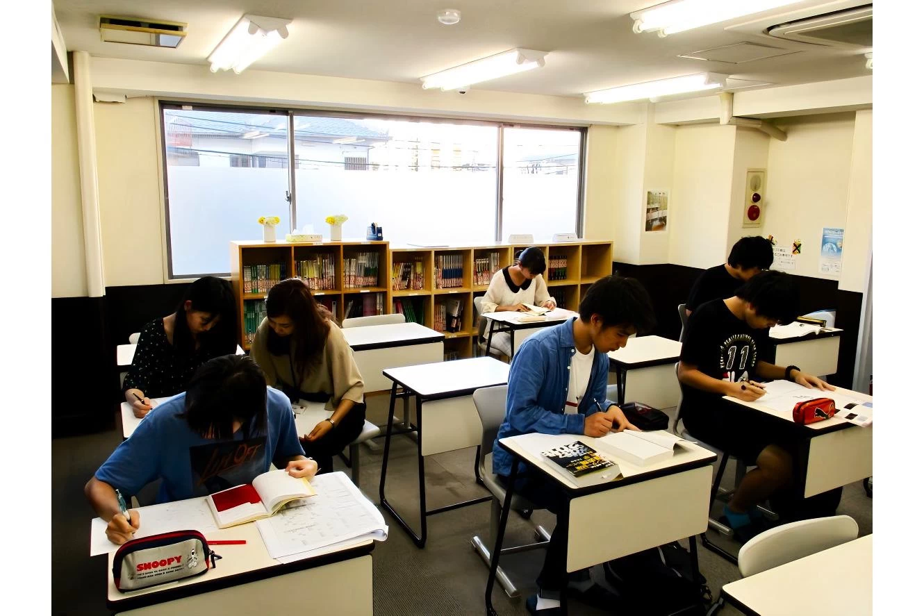 スライドイメージ（３） ゴールフリー高等学院 北大