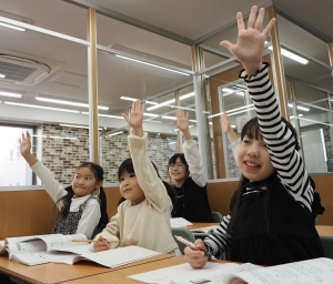 スライドイメージ（１） 国立市内 私立小学校放課後