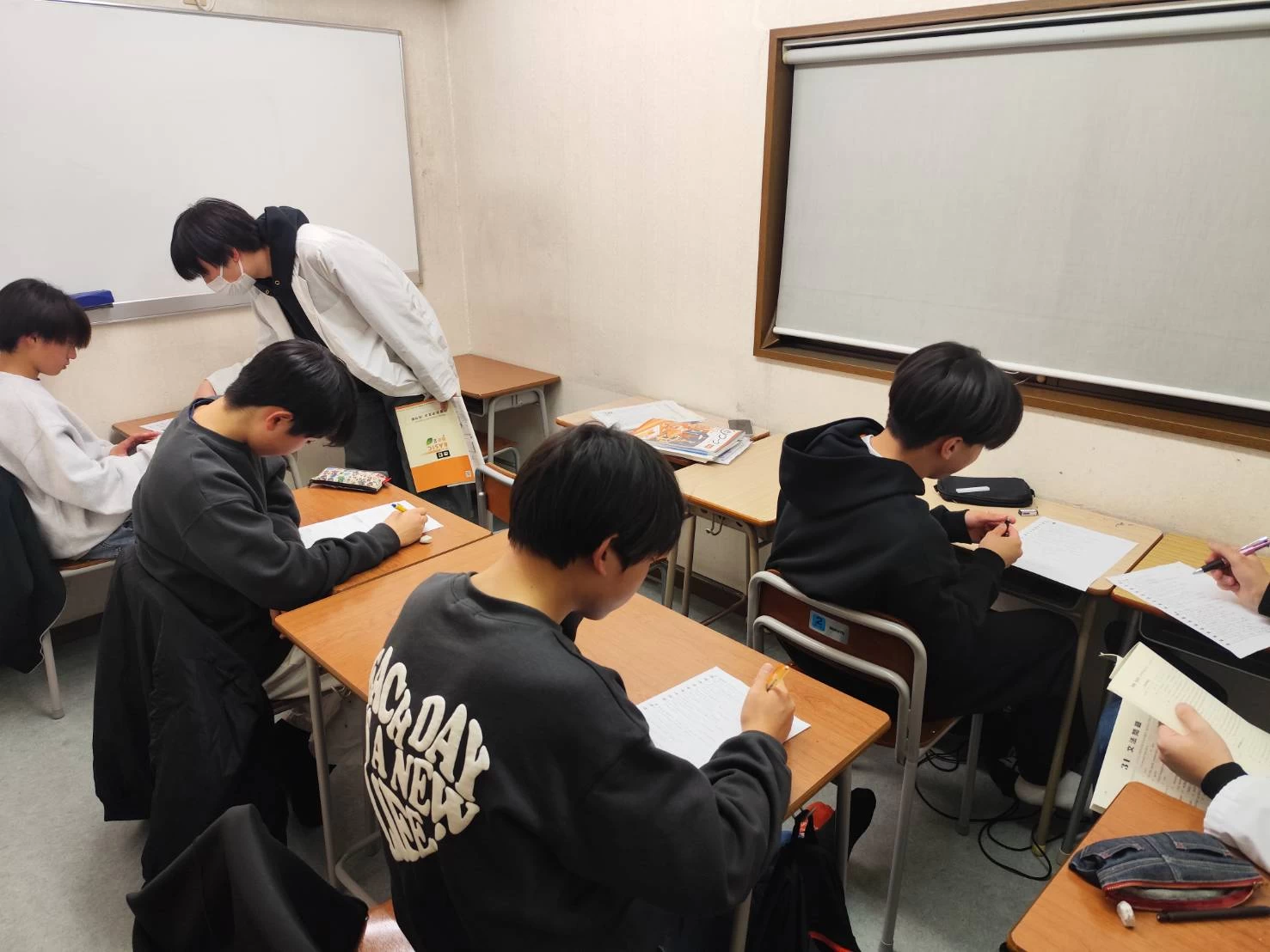 スライドイメージ（３） 実成館　京西校